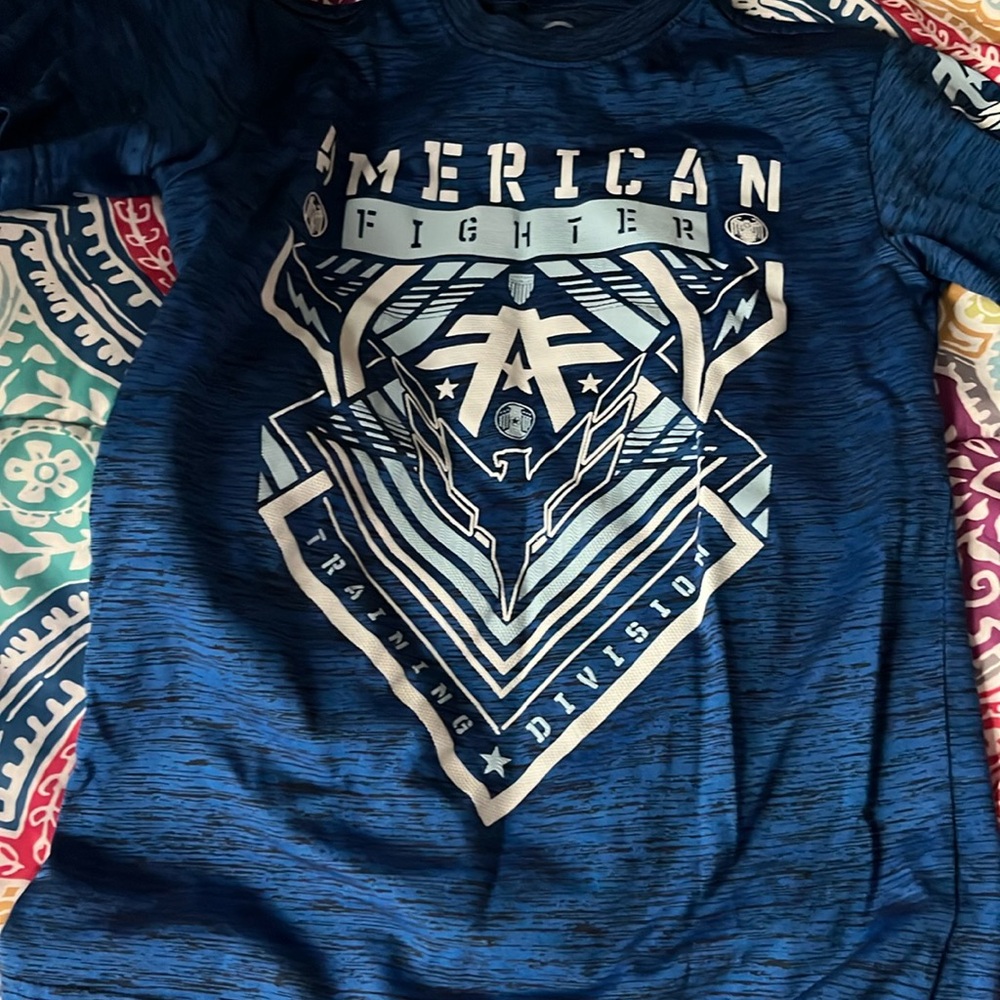 Boys youth size small American fighter T-shirt